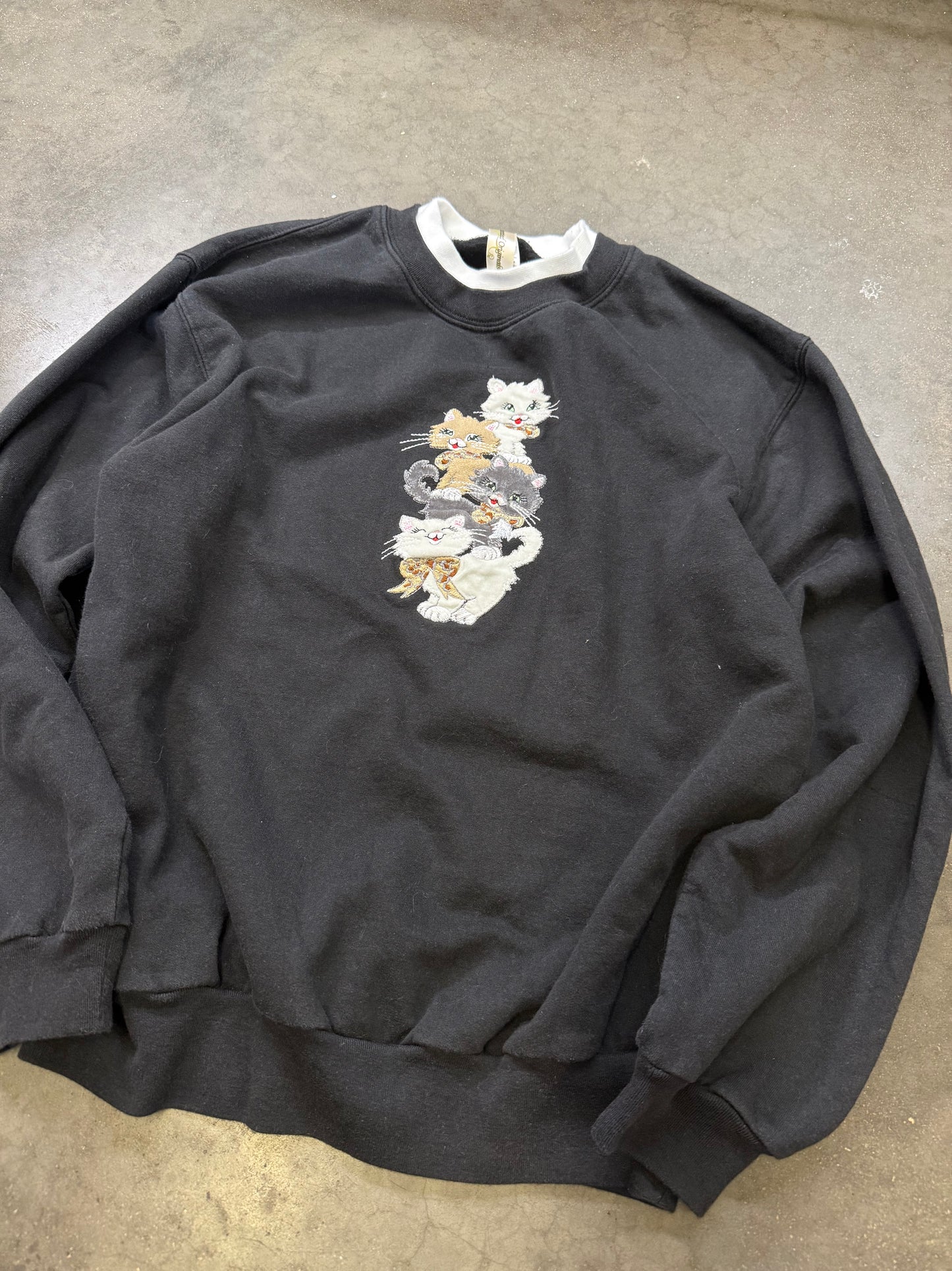 Vintage Cat Crewneck 🐈‍⬛