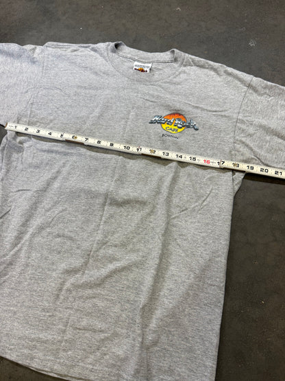 2000’s HardRock Cafe Tee 🎸