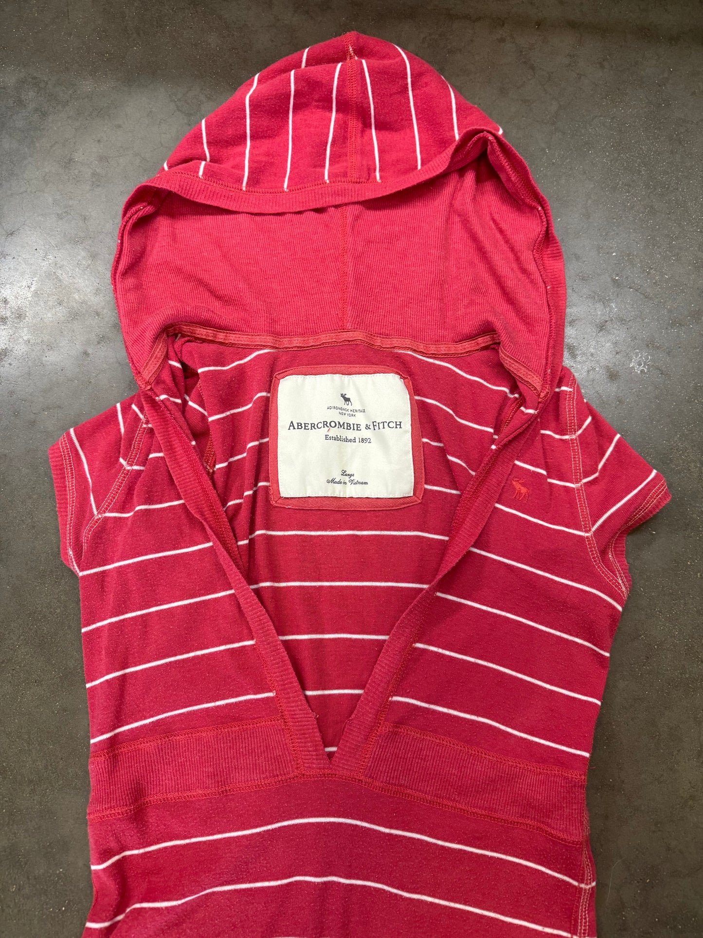 Abercrombie + Fitch Hooded Baby Tee (Rare) 💋
