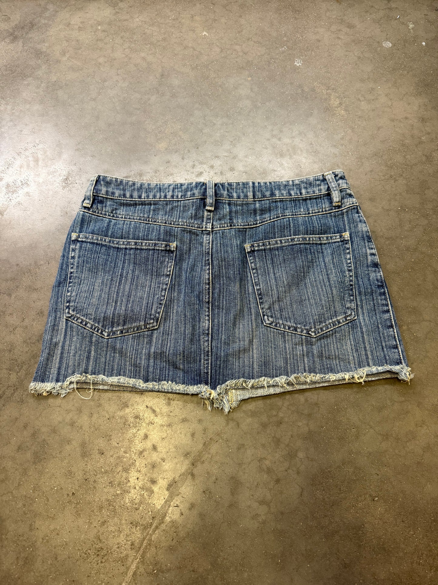 2000’s Old Navy Mini Skirt 🌟