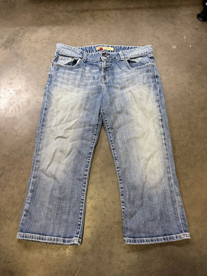 Y2K BKE Capri’s ✨
