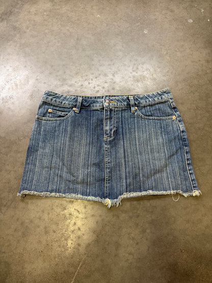 2000’s Old Navy Mini Skirt 🌟