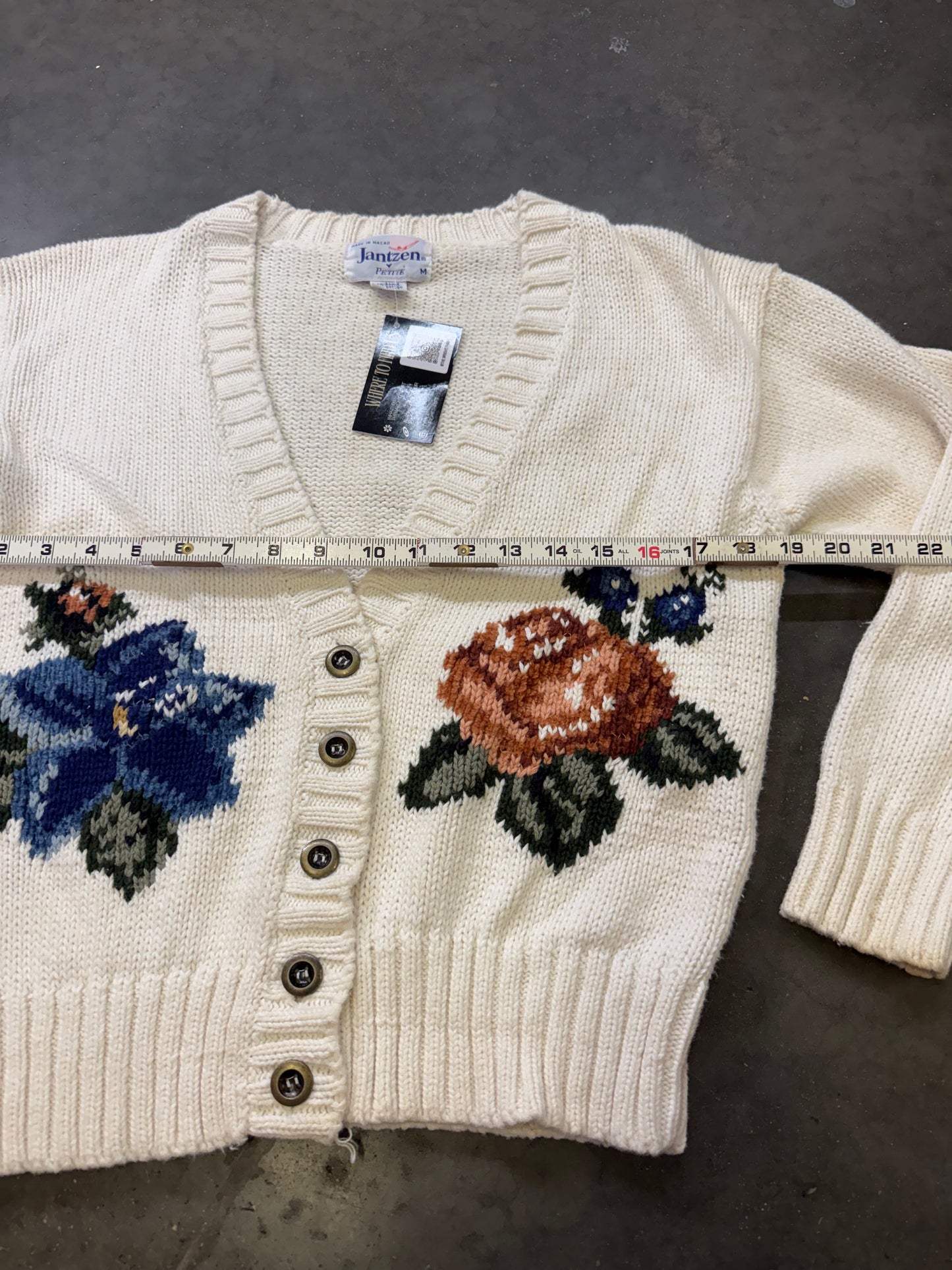 Vintage Knitted Floral Sweater 💐