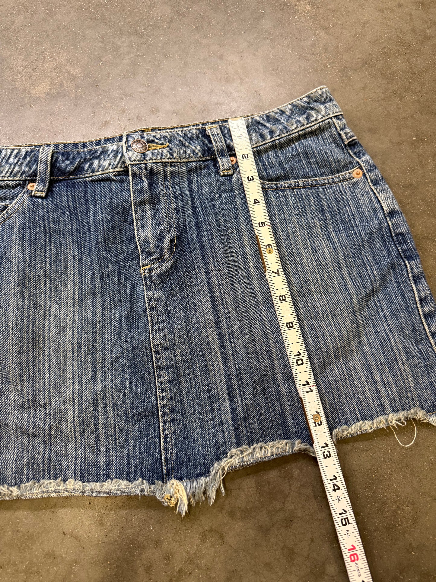 2000’s Old Navy Mini Skirt 🌟