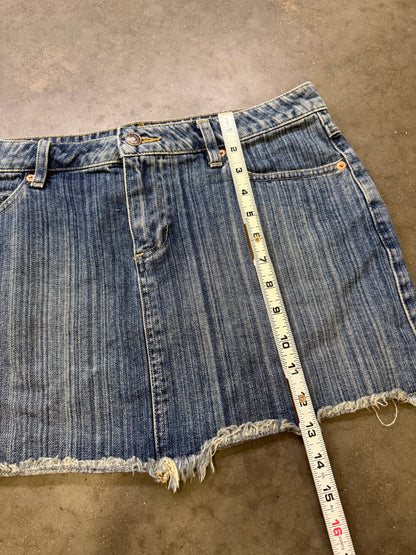 2000’s Old Navy Mini Skirt 🌟