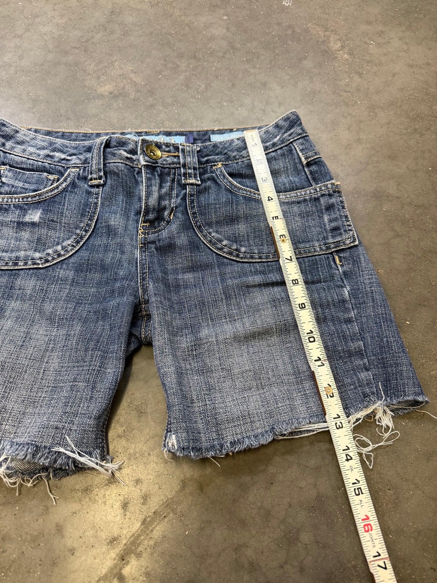 2000’s Mudd Jean Shorts 🌟
