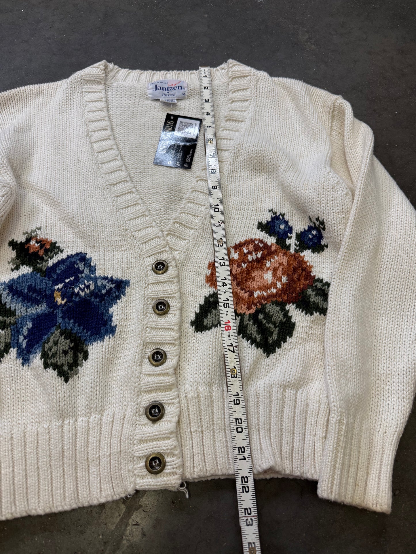 Vintage Knitted Floral Sweater 💐