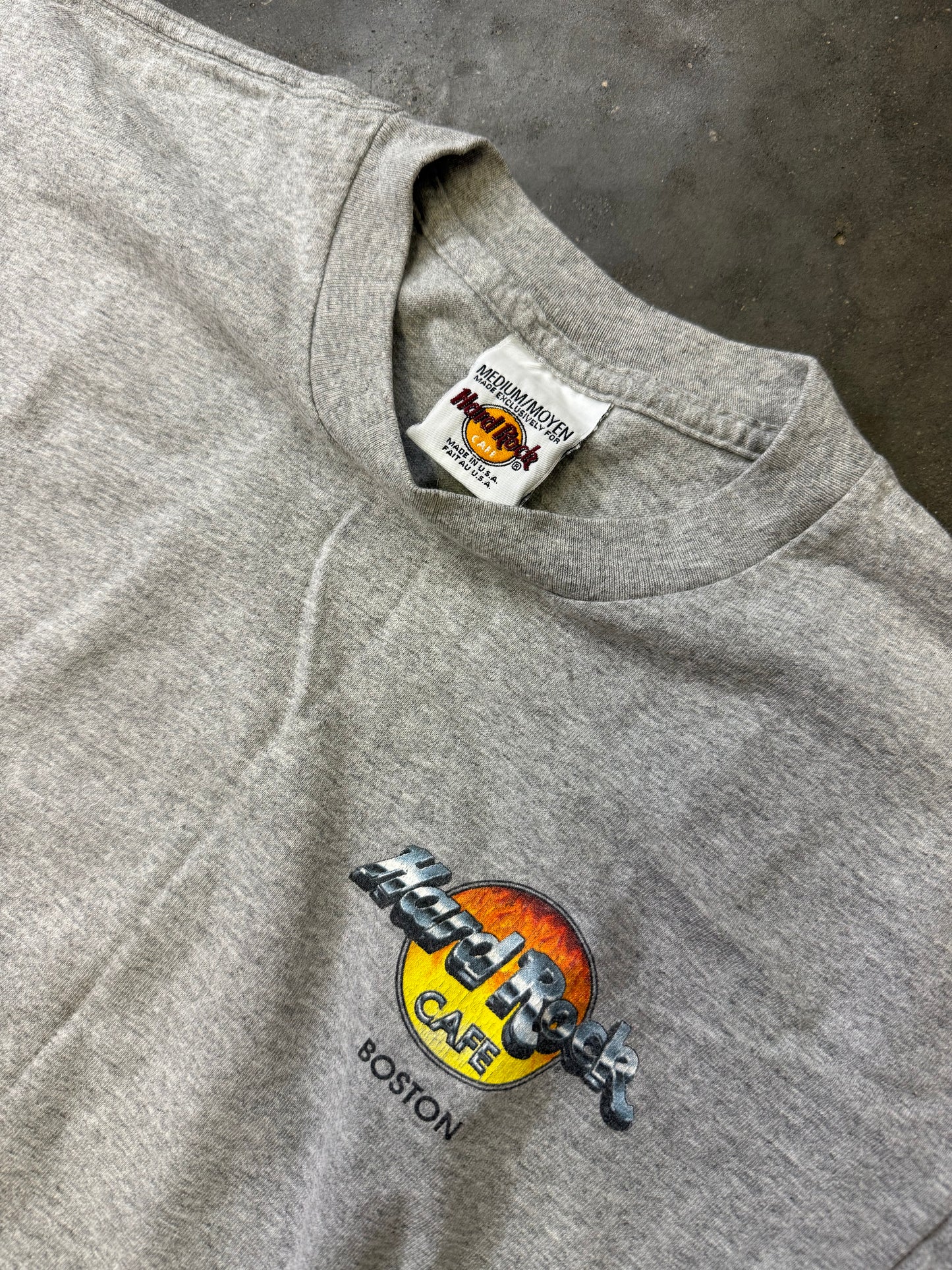 2000’s HardRock Cafe Tee 🎸
