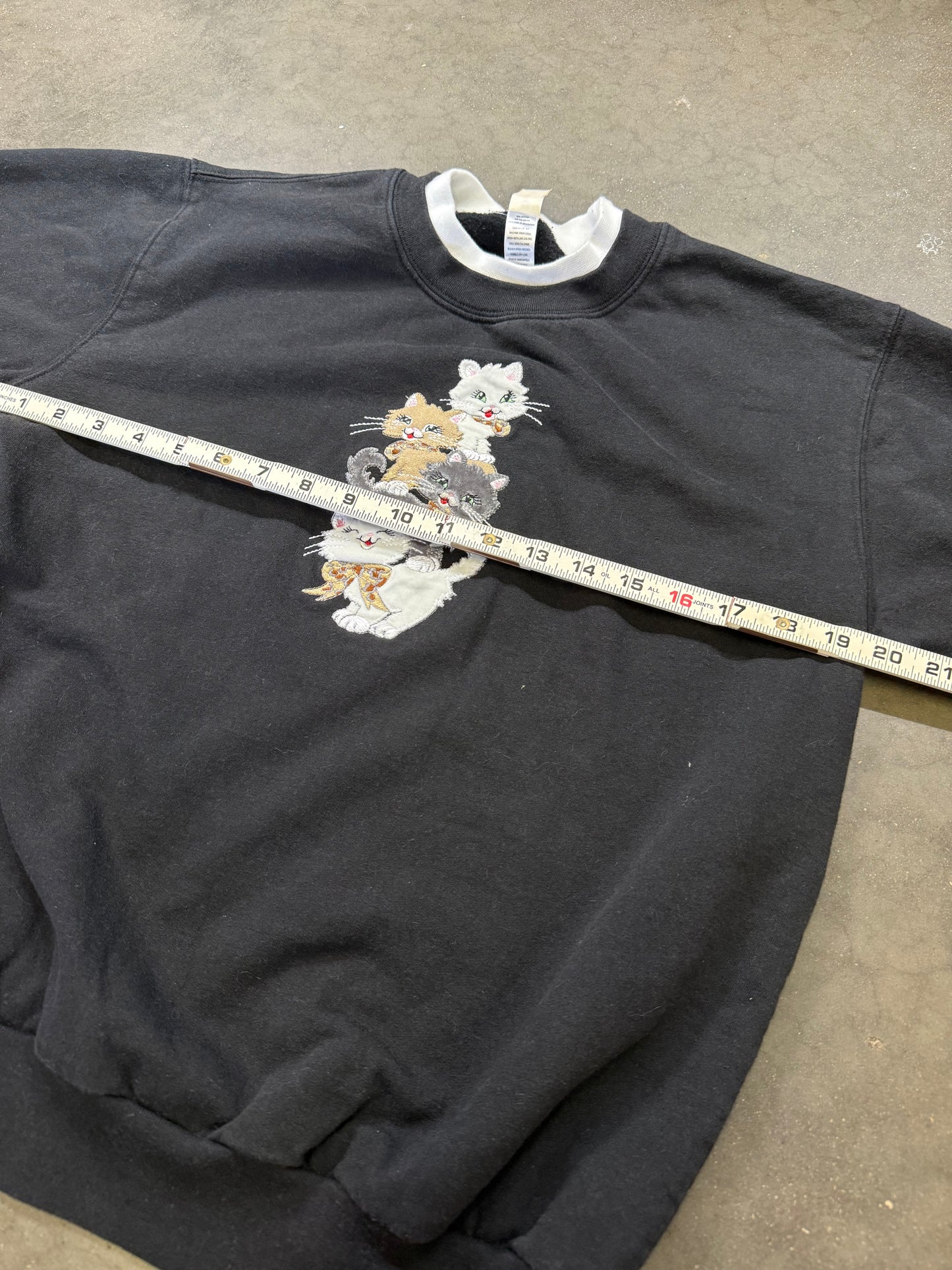 Vintage Cat Crewneck 🐈‍⬛