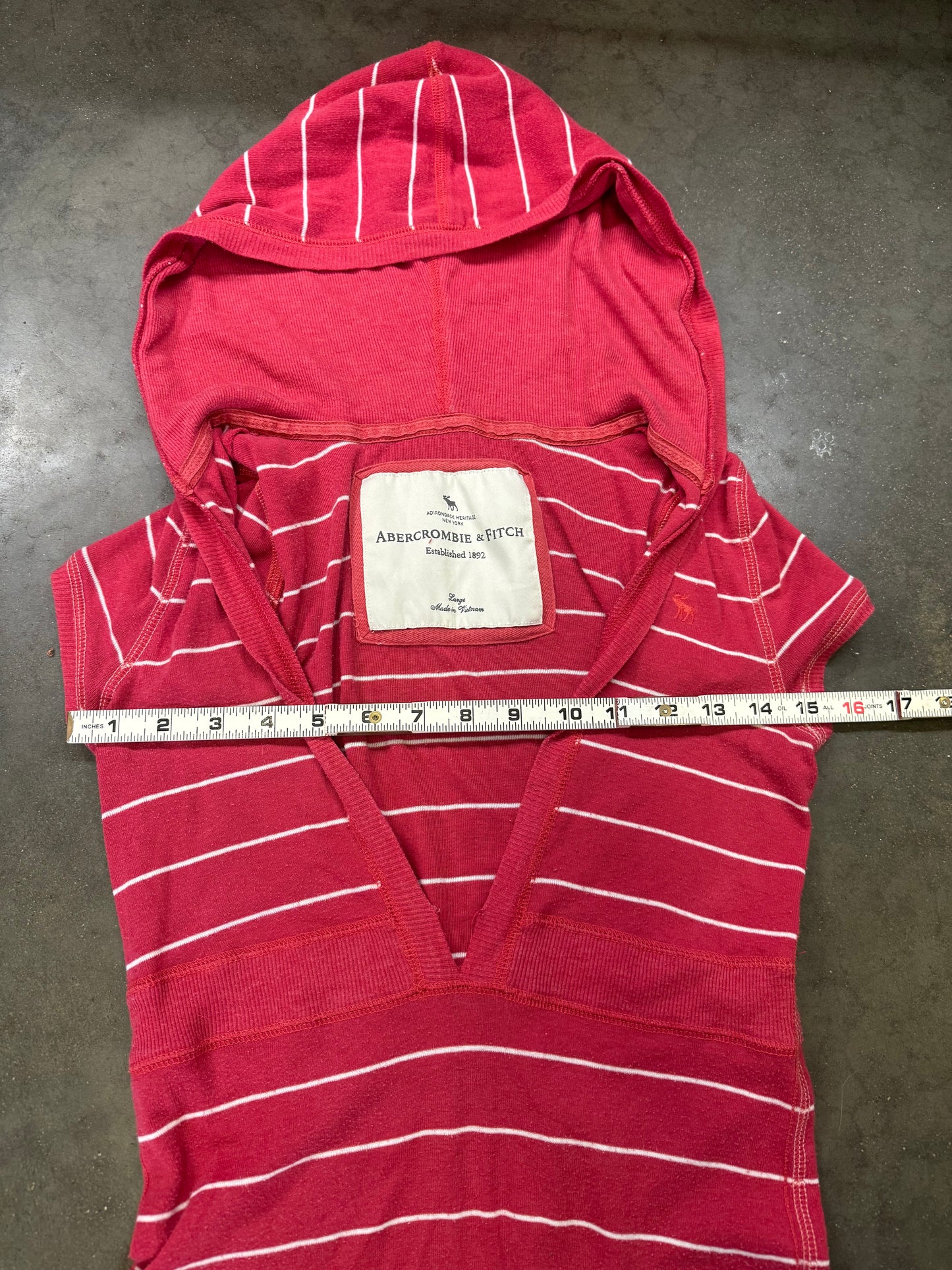 Abercrombie + Fitch Hooded Baby Tee (Rare) 💋
