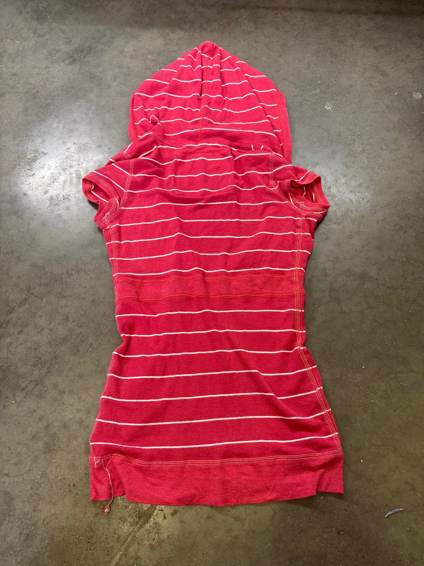 Abercrombie + Fitch Hooded Baby Tee (Rare) 💋
